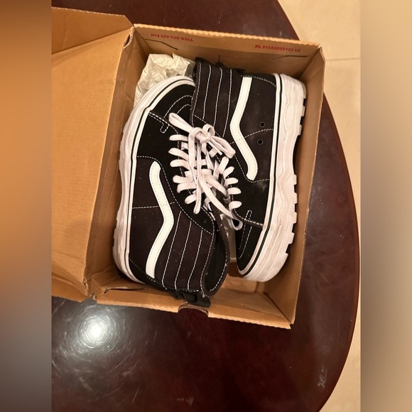 VANS Sk8-Hi Sentry WC Shoe - Picture 1 of 4